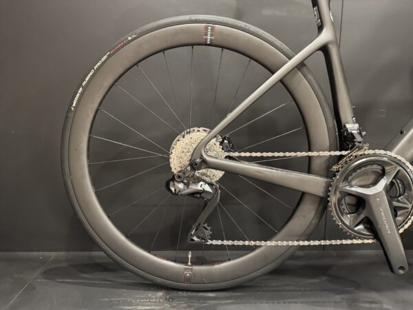 Cervelo Caledonia 5 Ultegra Di2 Carbon Disc Road Bike 2022 - 54cm - Image 6