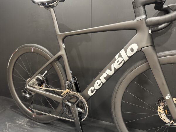 Cervelo Caledonia 5 Ultegra Di2 Carbon Disc Road Bike 2022 - 54cm - Image 11