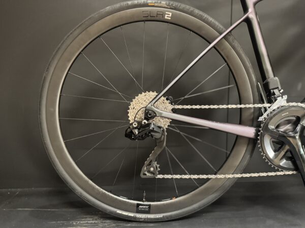 LIV Avail Advanced 1 105 Di2 Carbon Disc Road Bike 2023 - Medium - Image 6