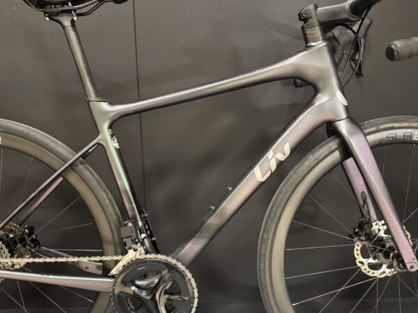 LIV Avail Advanced 1 105 Di2 Carbon Disc Road Bike 2023 - Medium - Image 10