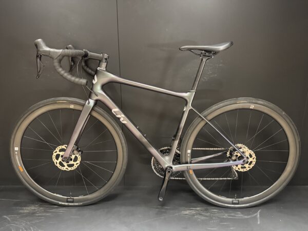 LIV Avail Advanced 1 105 Di2 Carbon Disc Road Bike 2023 - Medium - Image 13