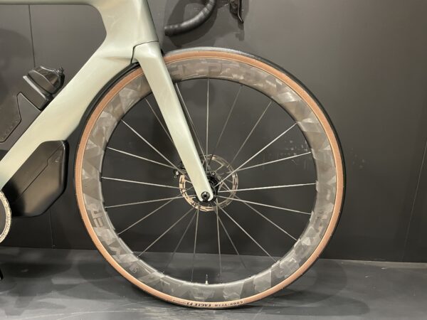 Orbea Orca Aero M31eLTD PWR Rival AXS Carbon Disc Road Bike 2022 - 53cm - Image 4