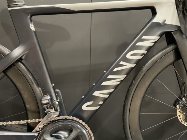 Canyon Aeroad CF SL 8 Ultegra Di2 Carbon Disc Road Bike - 2022 - Small - Image 6