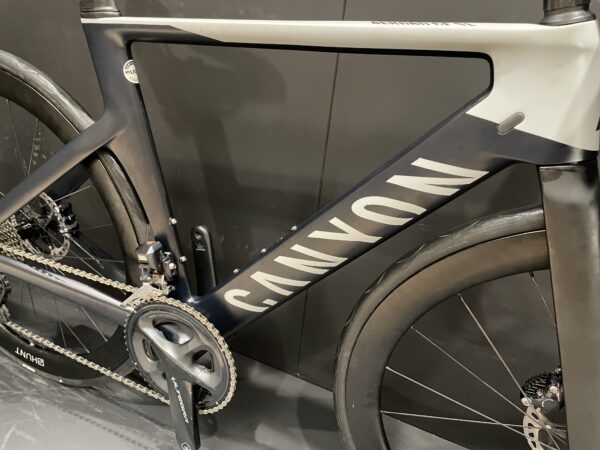 Canyon Aeroad CF SL 8 Ultegra Di2 Carbon Disc Road Bike - 2022 - Small - Image 12