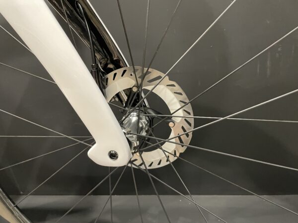 NEW Pinarello Prince TiCR Ultegra Di2 Carbon Disc Road Bike 2023 - 515mm - Image 5