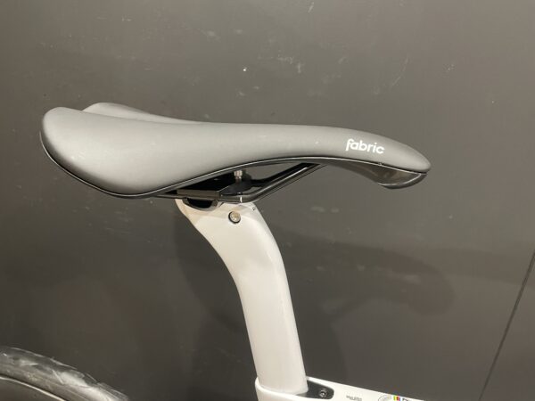 NEW Pinarello Prince TiCR Ultegra Di2 Carbon Disc Road Bike 2023 - 515mm - Image 11