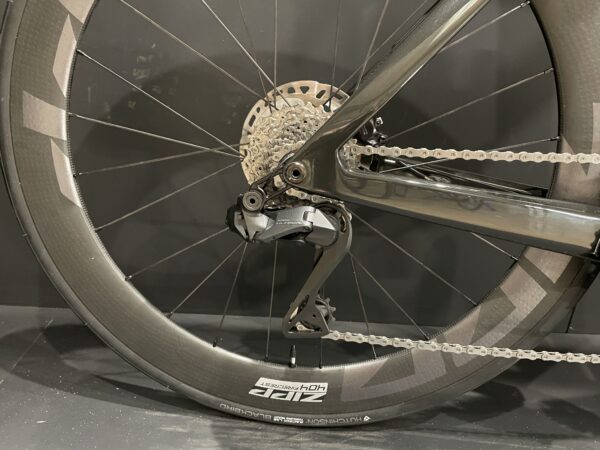 Scott Foil RC Pro Ultegra Di2 Zipp 404 FC Carbon Disc Road Bike 2023 - XL - Image 8