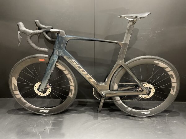 Scott Foil RC Pro Ultegra Di2 Zipp 404 FC Carbon Disc Road Bike 2023 - XL - Image 13