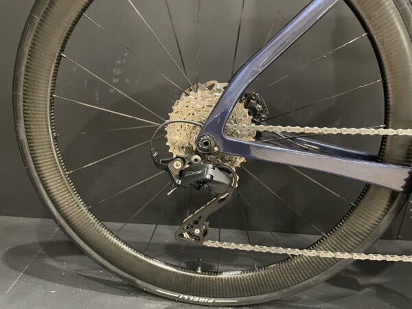Ribble Ultra SL Sport 105 Carbon Disc Road Bike 2024 - Large - Upgraded Wheels - Image 9
