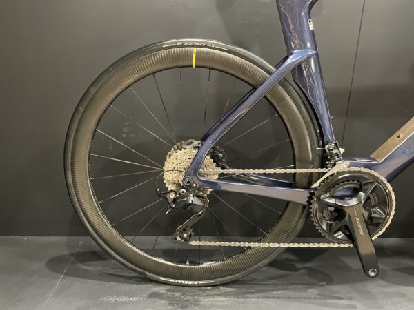 Ribble Ultra SL Sport 105 Carbon Disc Road Bike 2024 - Large - Upgraded Wheels - Image 10