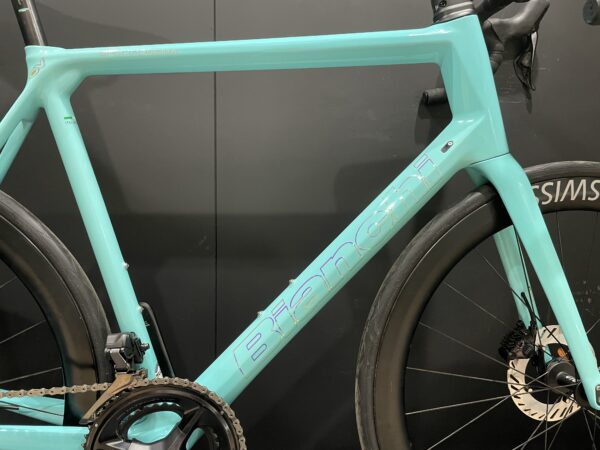 Bianchi Specialissima CV Ultegra Di2 Carbon Disc Road Bike 2022 - 61cm - Image 6