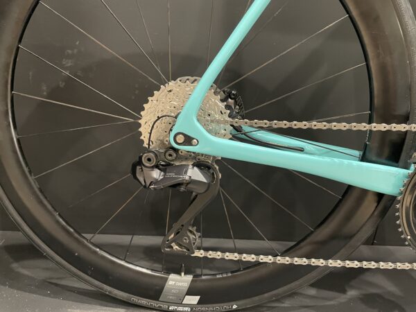 Bianchi Specialissima CV Ultegra Di2 Carbon Disc Road Bike 2022 - 61cm - Image 8