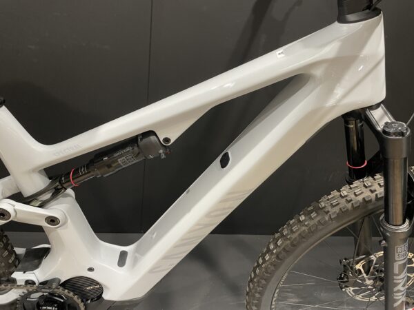 Canyon Spectral ON CF 7.0 900Wh Carbon Disc E-MTB - 2024 - Large - 75 Miles - Image 3