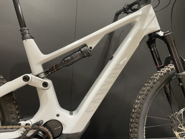 Canyon Spectral ON CF 7.0 900Wh Carbon Disc E-MTB - 2024 - Large - 75 Miles - Image 8