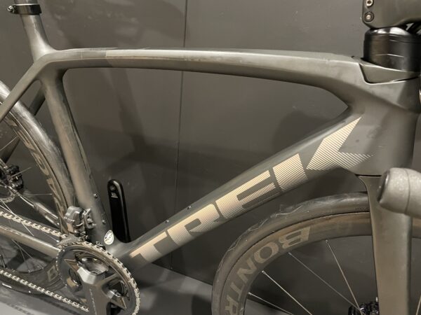 Trek Emonda SLR 7 Di2 Project One Carbon Disc Road Bike 2022 - 54cm - Image 11