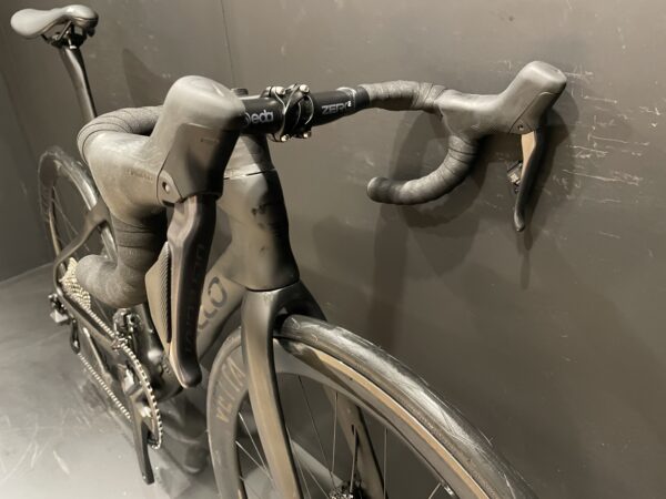 NEW Pinarello Prince TiCR Ultegra Di2 Carbon Disc Road Bike 2023 - 515mm - Image 3