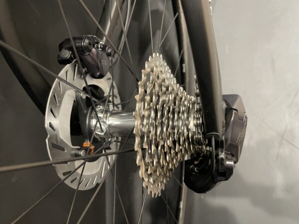 NEW Pinarello Prince TiCR Ultegra Di2 Carbon Disc Road Bike 2023 - 515mm - Image 10
