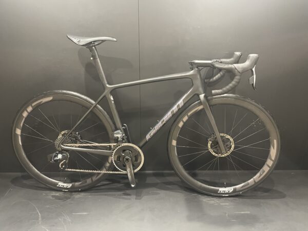 Giant TCR Advanced SL Force AXS & P/M Carbon Disc Road Bike 2022 - Medium
