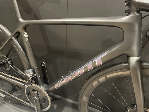 Giant TCR Advanced SL Force AXS & P/M Carbon Disc Road Bike 2022 - Medium - Image 11