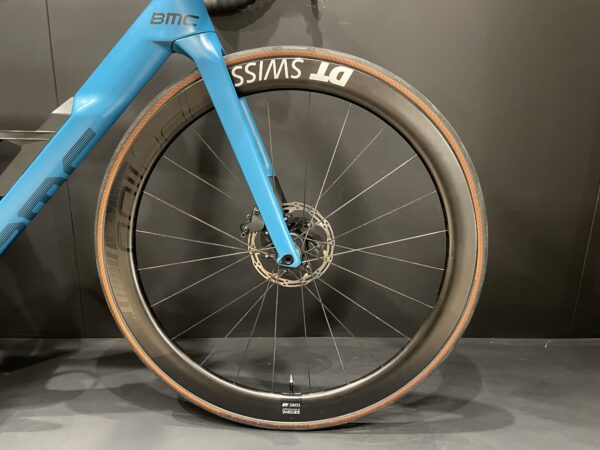 BMC TimeMachine R01 SRAM Force AXS Carbon Disc Road Bike 2021 - 56cm - Image 4