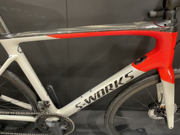 S-Works Roubaix Ultegra Di2 Carbon Disc Road Bike 2020 - 58cm - Image 2