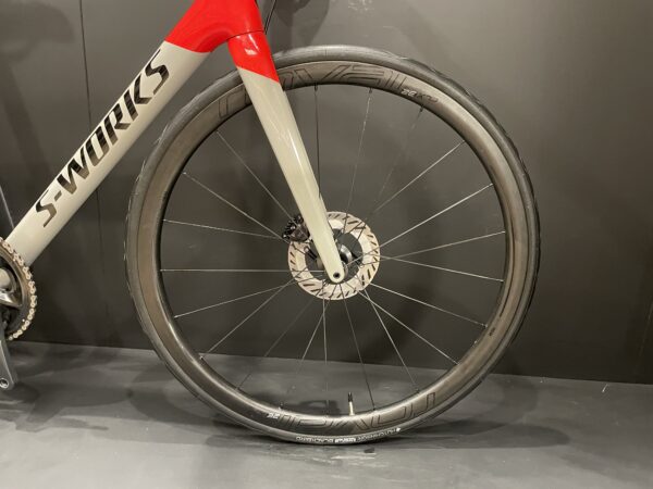 S-Works Roubaix Ultegra Di2 Carbon Disc Road Bike 2020 - 58cm - Image 4