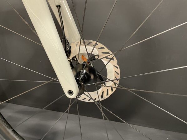 S-Works Roubaix Ultegra Di2 Carbon Disc Road Bike 2020 - 58cm - Image 5