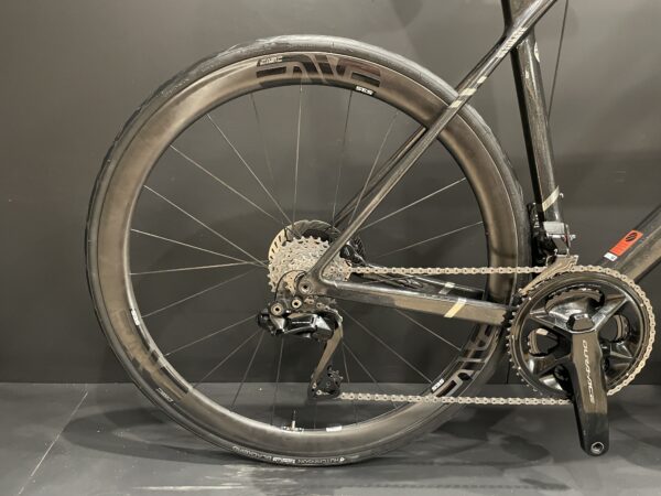 Canyon Ultimate CFR Dura-Ace Di2 ENVE Carbon Disc Road Bike 2025 - Medium - 6.9Kg - Image 9