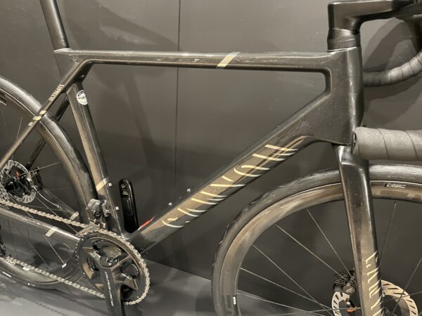 Canyon Ultimate CFR Dura-Ace Di2 ENVE Carbon Disc Road Bike 2025 - Medium - 6.9Kg - Image 13