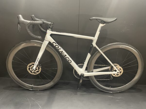 Ex-Display Colnago V3 105 Di2 Carbon Disc Road Bike 2023 - 48s - Image 13