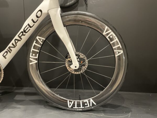 Pinarello Dogma F Dura-Ace Di2 Carbon Disc Road Bike 2023 - 54cm - Image 4