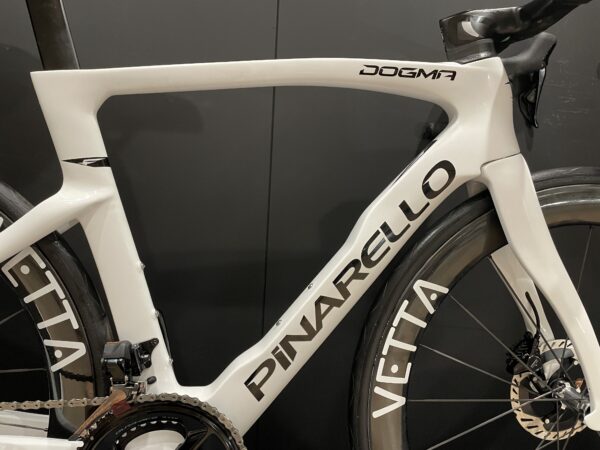 Pinarello Dogma F Dura-Ace Di2 Carbon Disc Road Bike 2023 - 54cm - Image 6