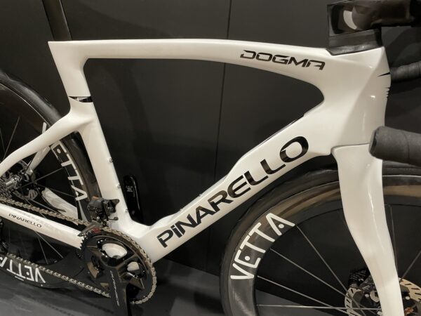Pinarello Dogma F Dura-Ace Di2 Carbon Disc Road Bike 2023 - 54cm - Image 12