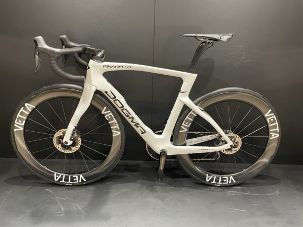 Pinarello Dogma F Dura-Ace Di2 Carbon Disc Road Bike 2023 - 54cm - Image 13