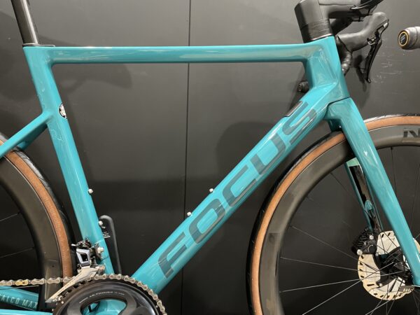 Focus Izalco Max 8.9 Ultegra Carbon Disc Road Bike 2022 - Large - Image 6