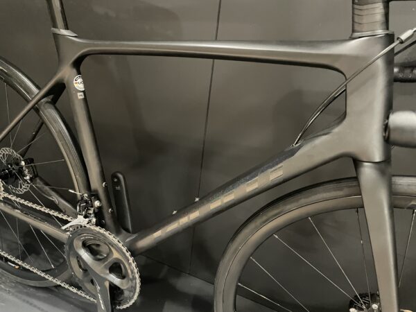 Giant TCR Advanced 2 105 Carbon Disc Road Bike 2021 - M/L - Image 13