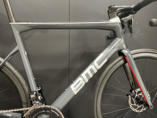 BMC Teammachine SLR01 Di2 Carbon Disc Road Bike 2020 - 58cm - Image 2