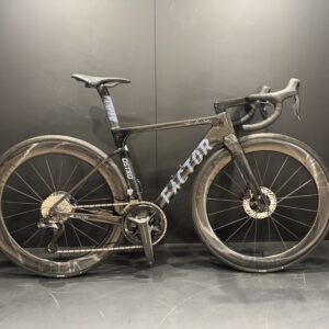 Factor Ostro VAM Shimano Ultegra Di2 Carbon Disc Road Bike 2021 - 52cm