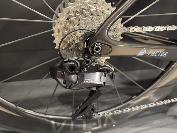 Factor Ostro VAM Shimano Ultegra Di2 Carbon Disc Road Bike 2021 - 52cm - Image 7