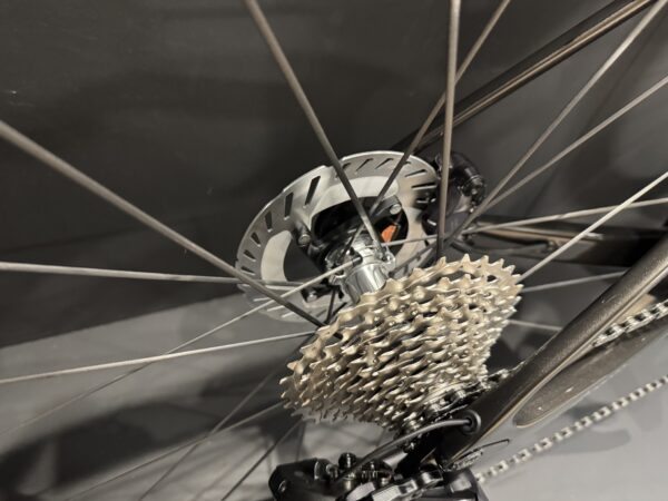 Factor Ostro VAM Shimano Ultegra Di2 Carbon Disc Road Bike 2021 - 52cm - Image 8