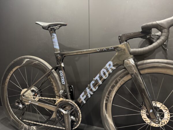 Factor Ostro VAM Shimano Ultegra Di2 Carbon Disc Road Bike 2021 - 52cm - Image 11