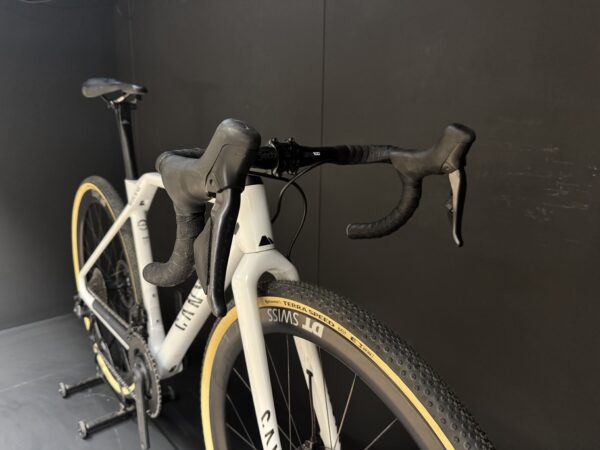 Canyon Inflite CF SLX 8 Di2 Gravel/CX Bike 2024 - X-Small - Image 2