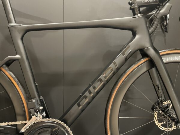 Ribble Endurance SLR 105 Di2 Carbon Disc Road Bike 2024 - Medium - Image 6