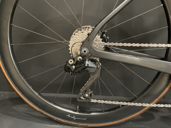 Ribble Endurance SLR 105 Di2 Carbon Disc Road Bike 2024 - Medium - Image 8