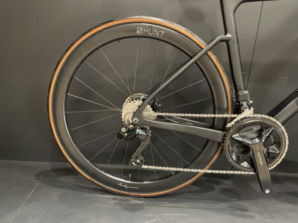 Ribble Endurance SLR 105 Di2 Carbon Disc Road Bike 2024 - Medium - Image 9