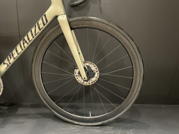 Specialized Tarmac SL7 Comp 105 Di2 Carbon Disc Road Bike 2024  - 56 cm - Image 4