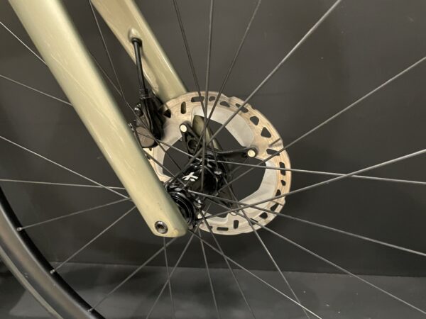 Specialized Tarmac SL7 Comp 105 Di2 Carbon Disc Road Bike 2024  - 56 cm - Image 5
