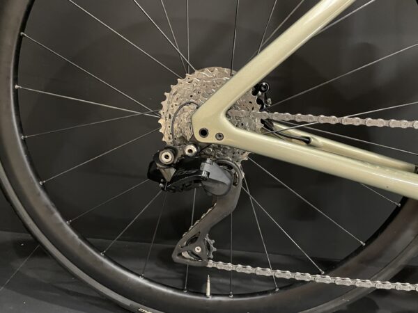 Specialized Tarmac SL7 Comp 105 Di2 Carbon Disc Road Bike 2024  - 56 cm - Image 8