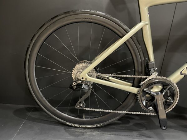 Specialized Tarmac SL7 Comp 105 Di2 Carbon Disc Road Bike 2024  - 56 cm - Image 9