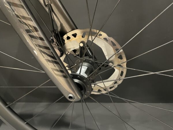 Specialized Tarmac SL8 Expert Di2 Carbon Disc Road Bike 2024 - 54cm - Image 5